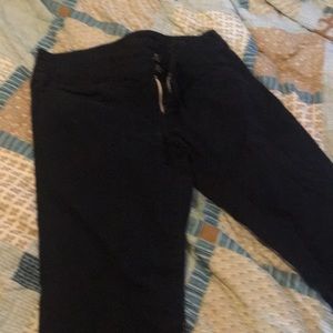 Black American Eagle capris